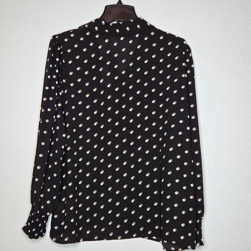 NWT T Tahari Women's Long Sleeve Button Down Blouse - Shadow Dot - Picture 2 of 5